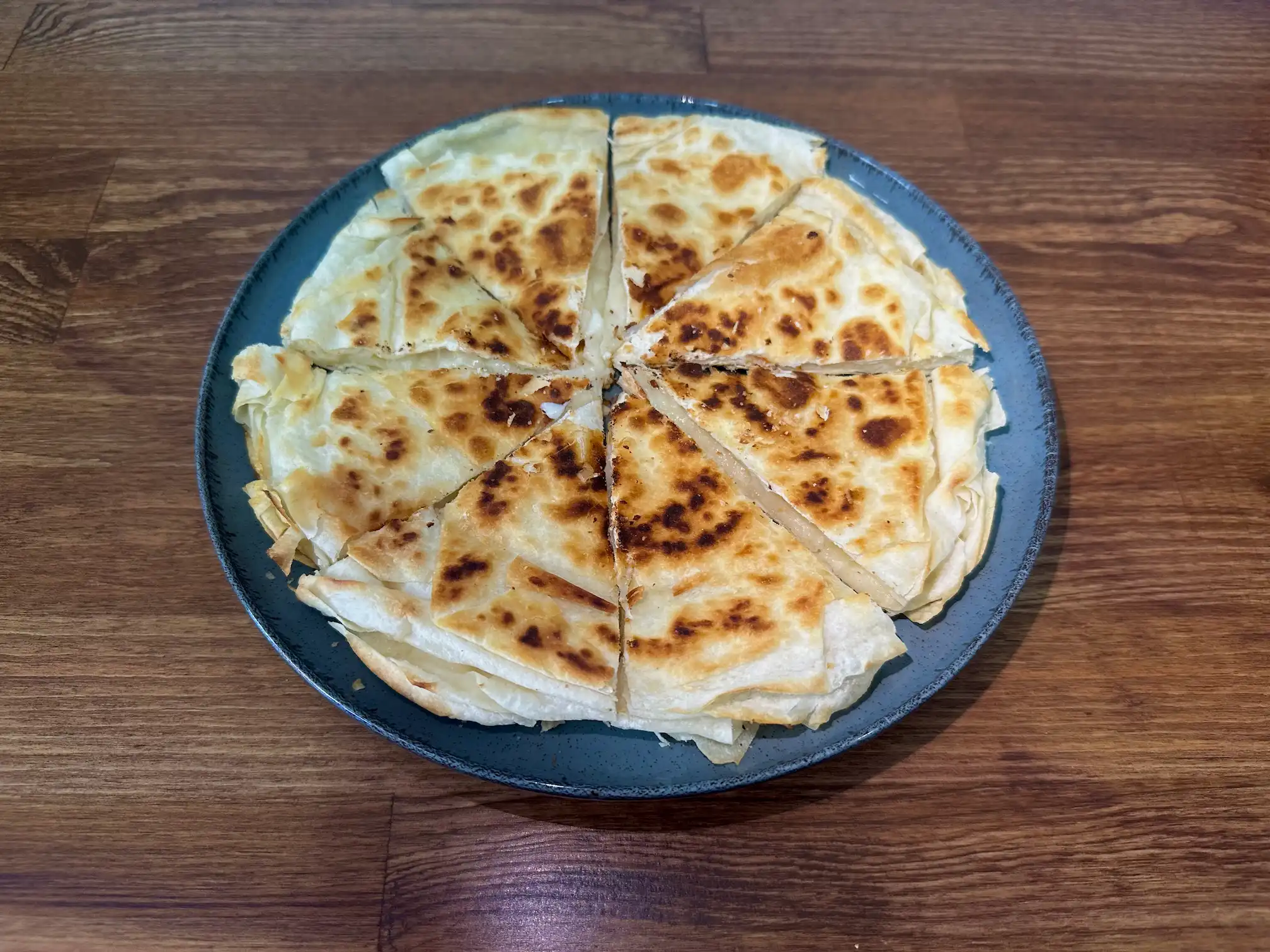 Tavada Gözleme Tadında Peynirli Börek