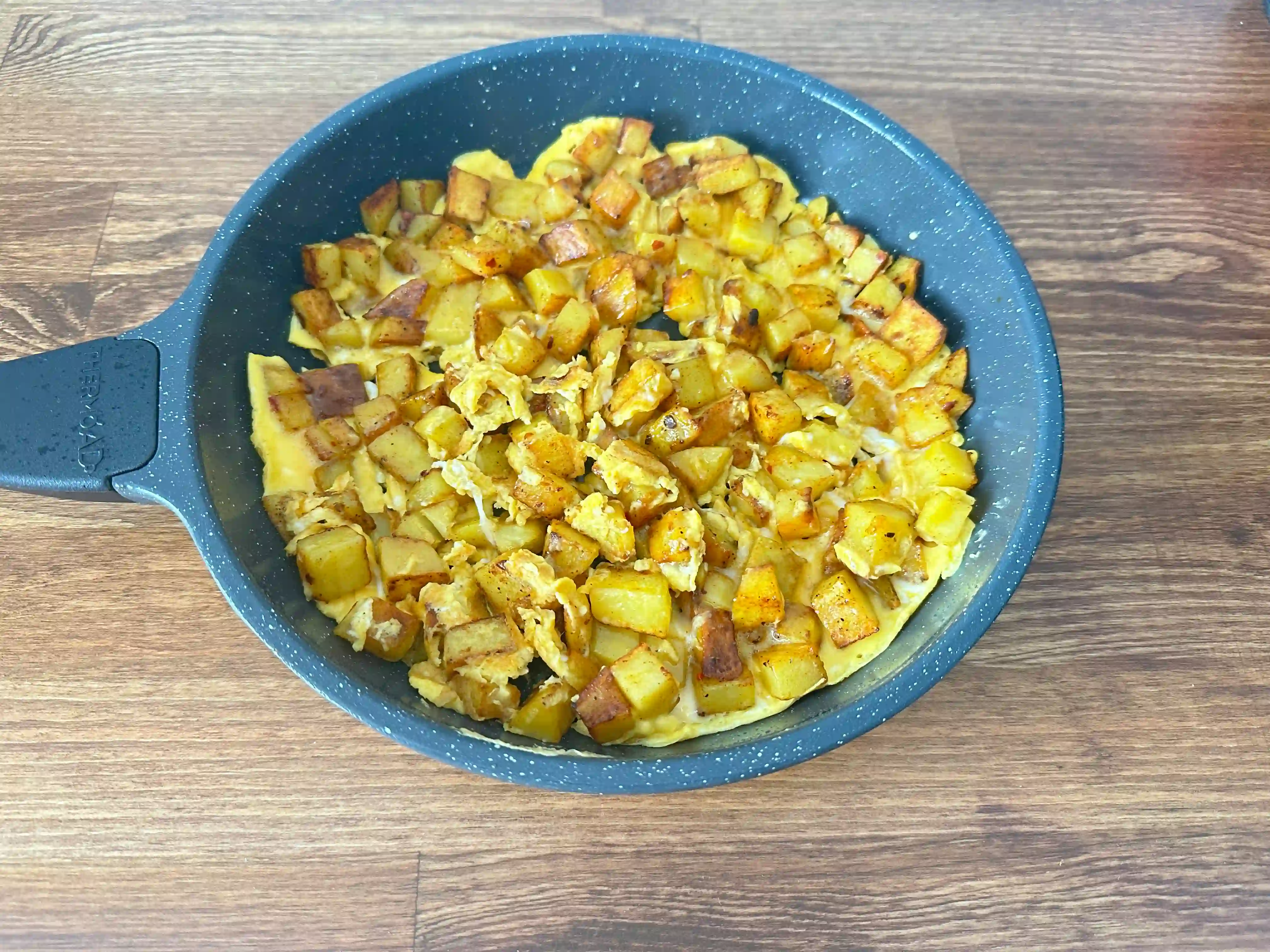 Patatesli Yumurta Tarifi (İstanbul Sefası)