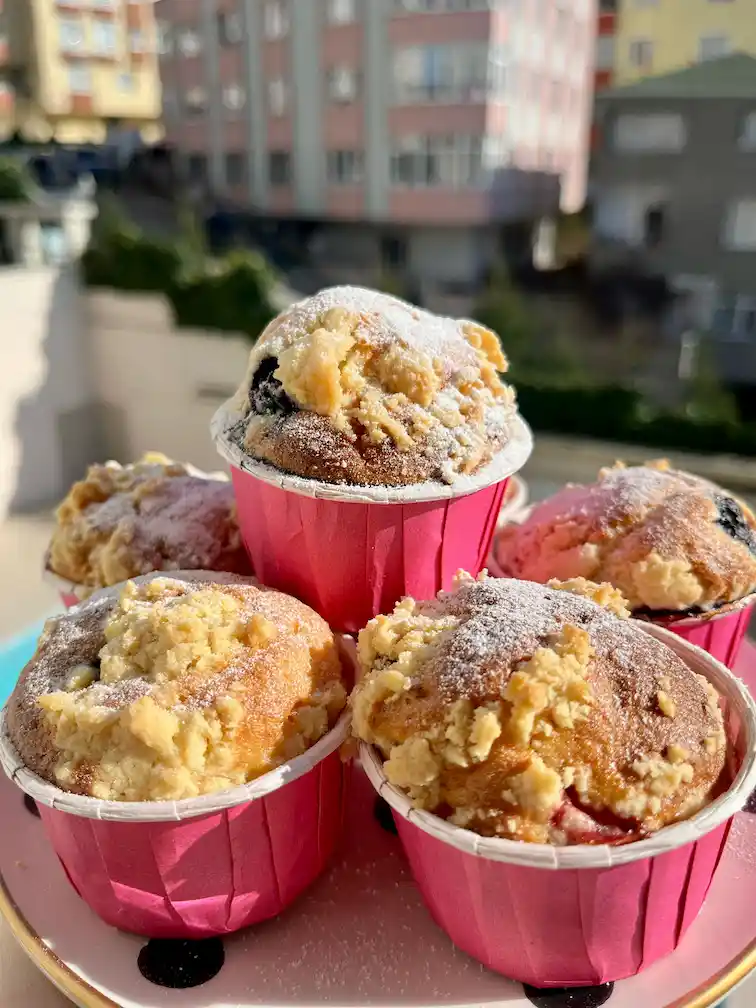 Orman Meyveli ve Çikolatalı Muffin