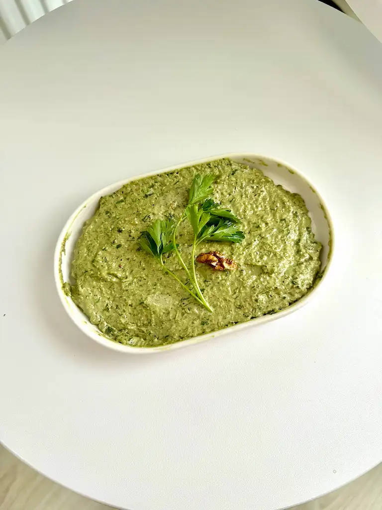 Fesleğenli Girit Ezme