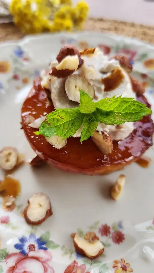 Kaju Kremalı Şeftali Tatlısı