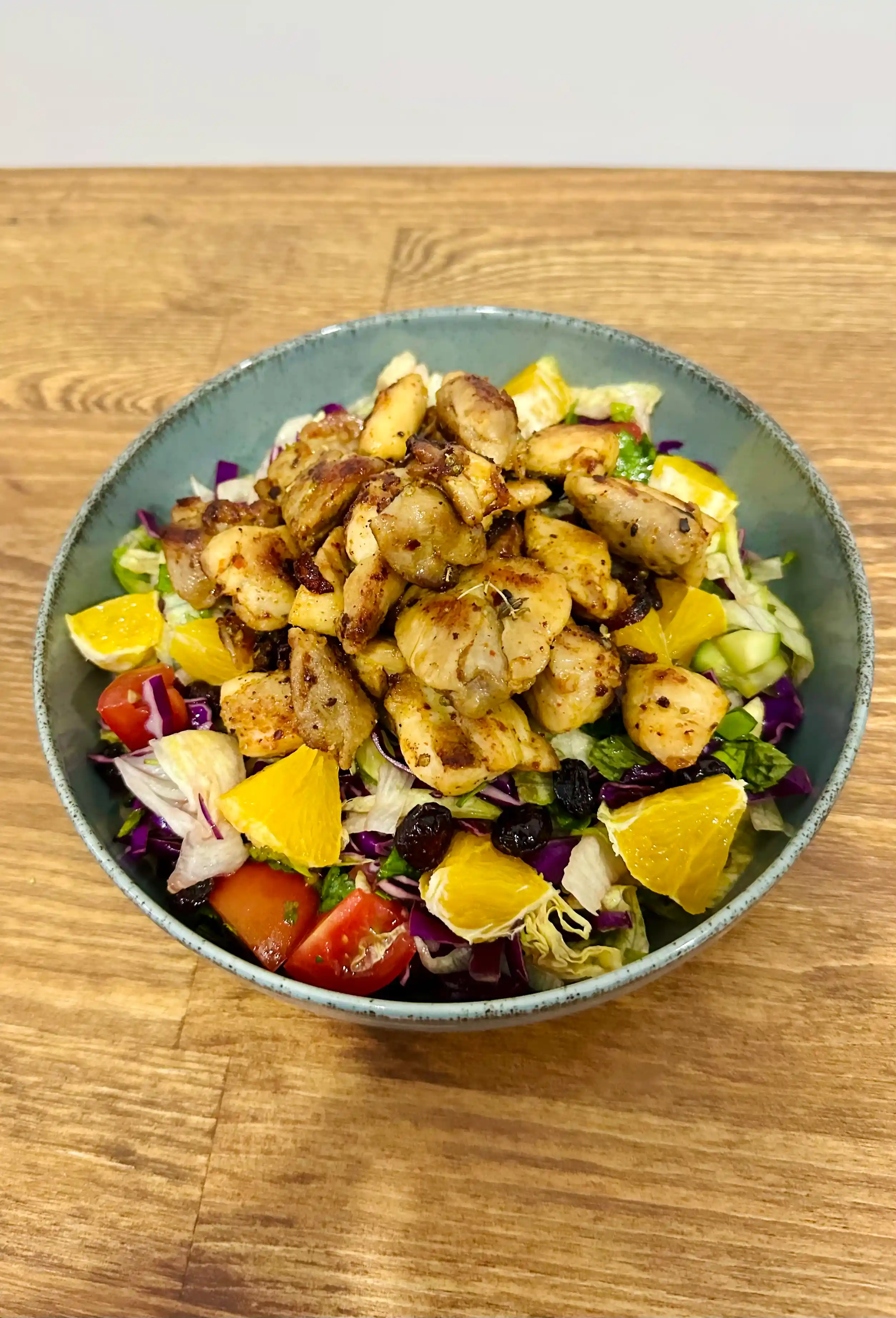 Tavuklu Mevsim Salata