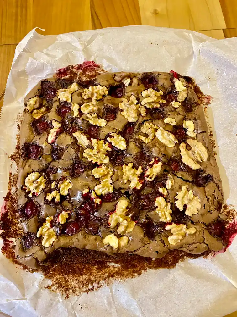 Vişneli Cevizli Brownie